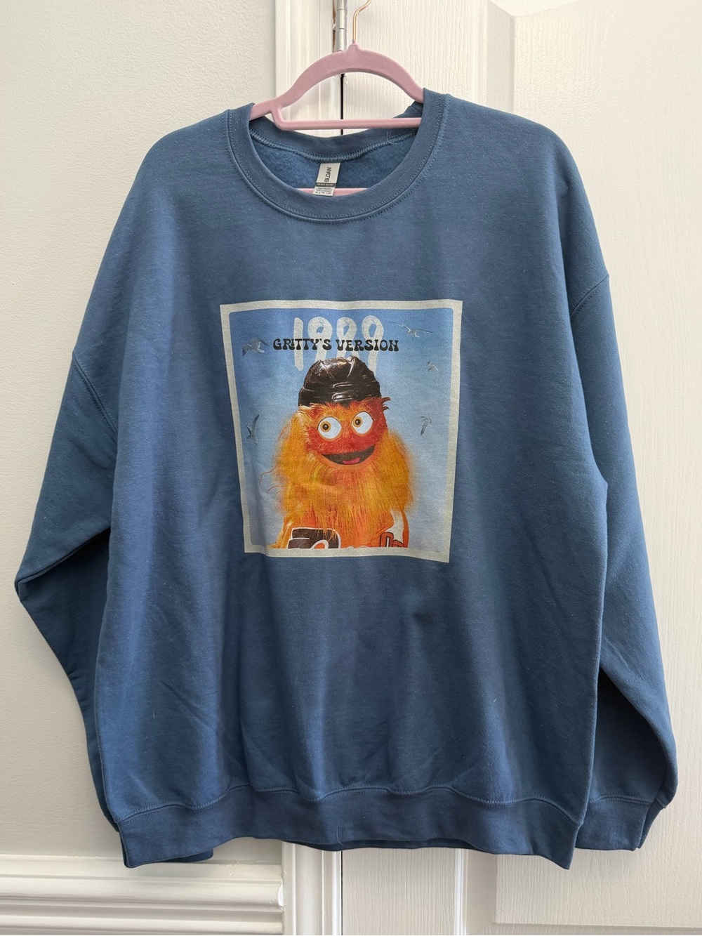 One of a kind Gritty x Taylor Swift sweatshirt